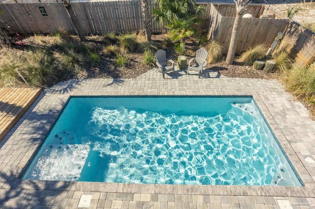 1304 Via Deluna Dr, Pensacola Beach, FL 32561