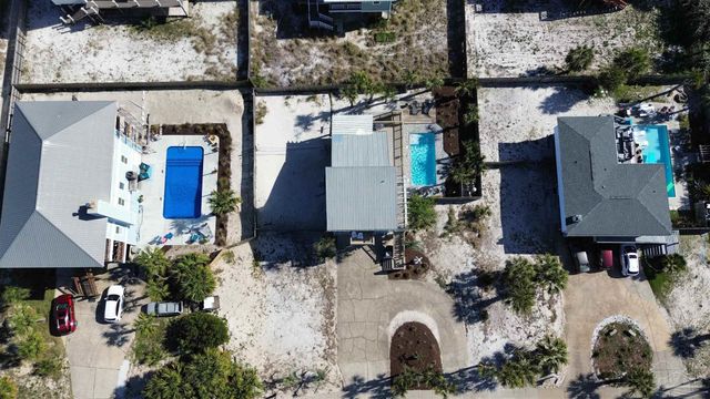1304 Via Deluna Dr, Pensacola Beach, FL 32561