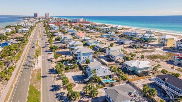 1304 Via Deluna Dr, Pensacola Beach, FL 32561