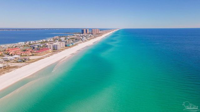 1304 Via Deluna Dr, Pensacola Beach, FL 32561