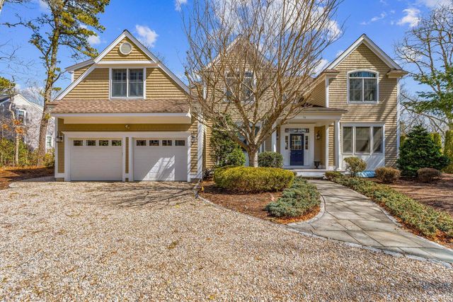 36 Troon Way, Mashpee, MA 02649