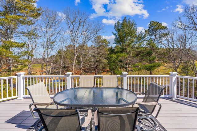 36 Troon Way, Mashpee, MA 02649