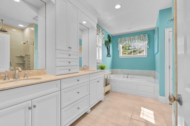 36 Troon Way, Mashpee, MA 02649