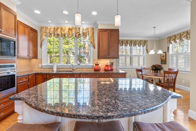 36 Troon Way, Mashpee, MA 02649