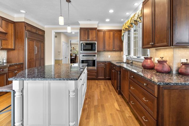 36 Troon Way, Mashpee, MA 02649