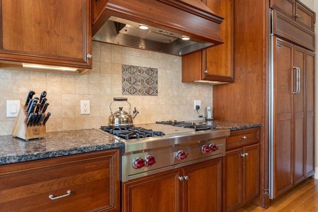 36 Troon Way, Mashpee, MA 02649