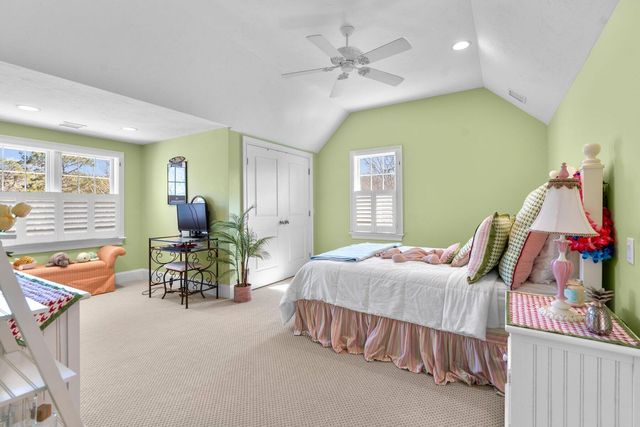 36 Troon Way, Mashpee, MA 02649