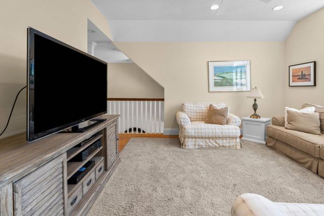 36 Troon Way, Mashpee, MA 02649