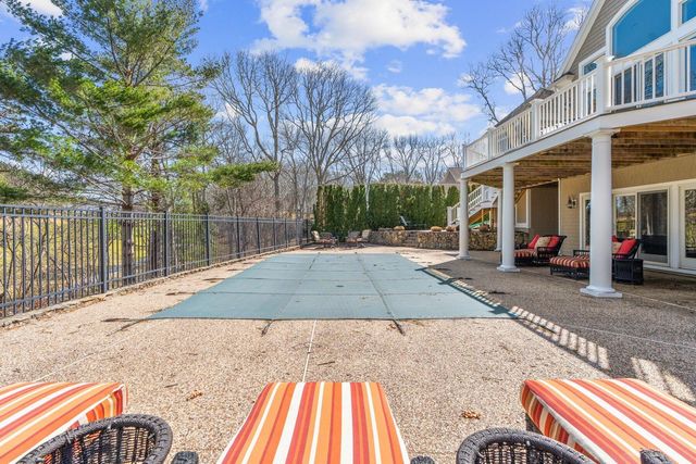 36 Troon Way, Mashpee, MA 02649