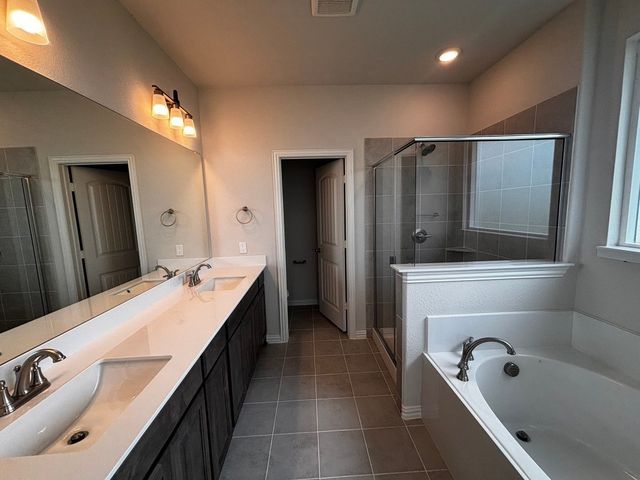 140 Hillview Trail, Decatur, TX 76234