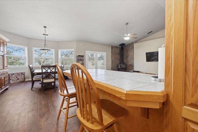19890 Perimeter Rd, Grass Valley, CA 95949