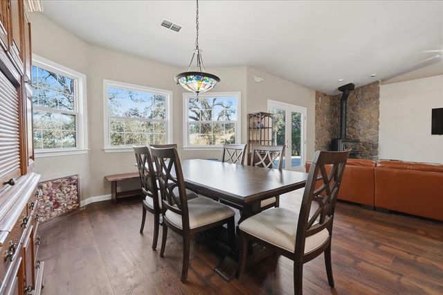 19890 Perimeter Rd, Grass Valley, CA 95949
