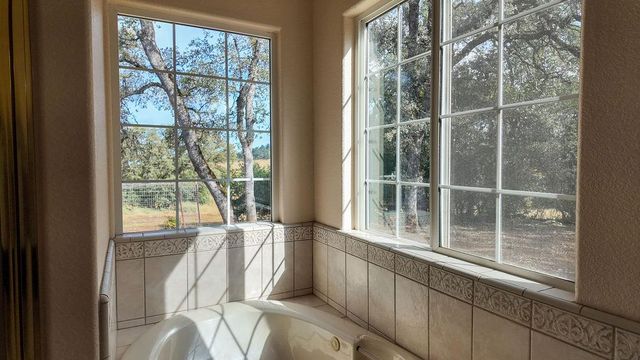 19890 Perimeter Rd, Grass Valley, CA 95949