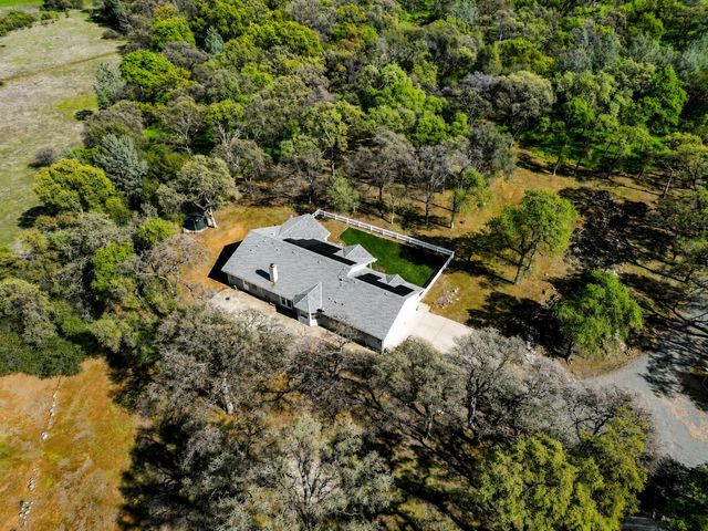 19890 Perimeter Rd, Grass Valley, CA 95949
