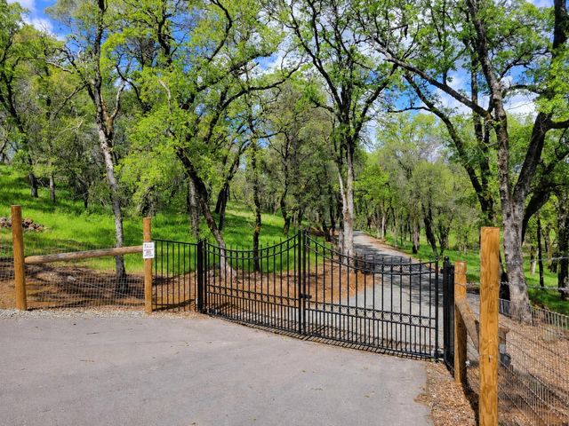 19890 Perimeter Rd, Grass Valley, CA 95949