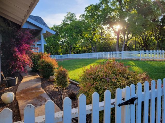 19890 Perimeter Rd, Grass Valley, CA 95949