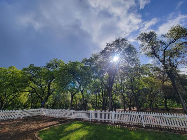 19890 Perimeter Rd, Grass Valley, CA 95949