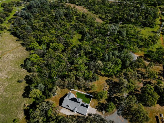 19890 Perimeter Rd, Grass Valley, CA 95949