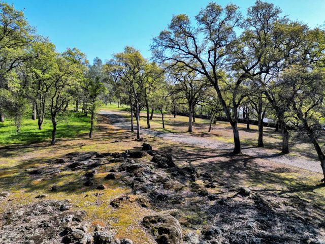 19890 Perimeter Rd, Grass Valley, CA 95949