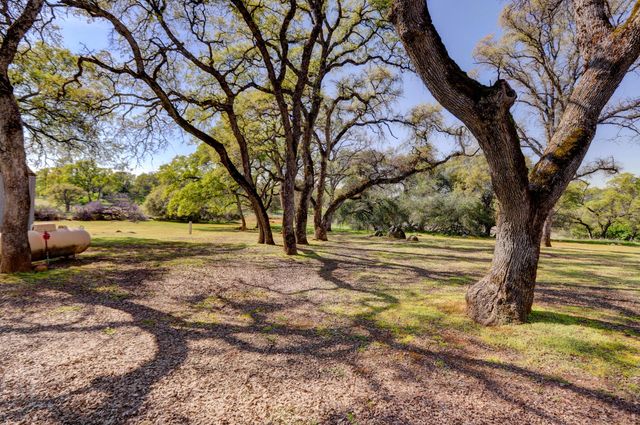 19890 Perimeter Rd, Grass Valley, CA 95949