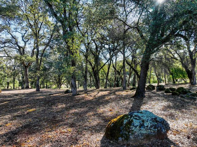19890 Perimeter Rd, Grass Valley, CA 95949