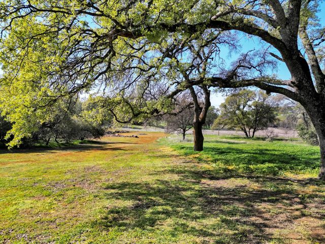 19890 Perimeter Rd, Grass Valley, CA 95949