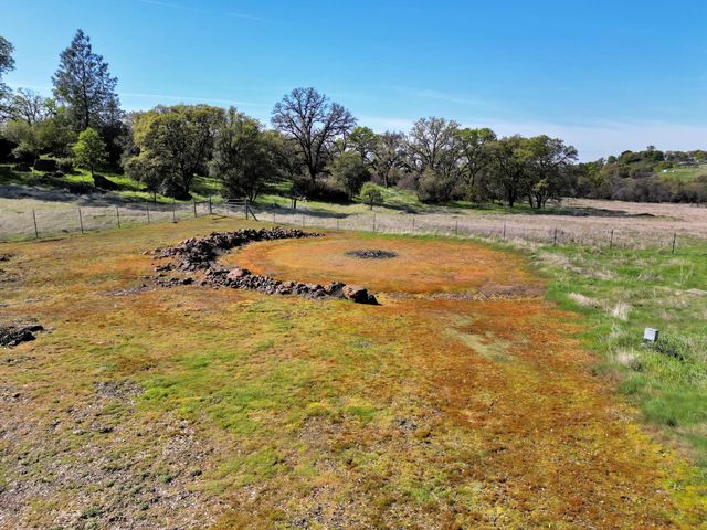 19890 Perimeter Rd, Grass Valley, CA 95949