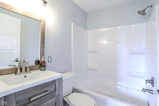 2200 Sunnybrook Lane, Lebanon, IN 46052