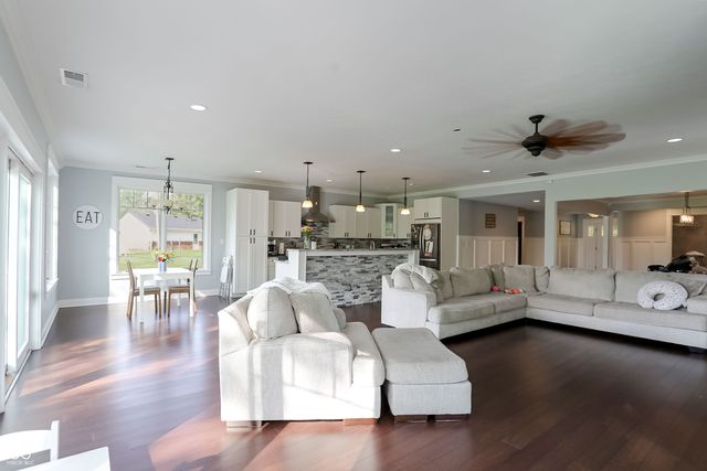 2200 Sunnybrook Lane, Lebanon, IN 46052