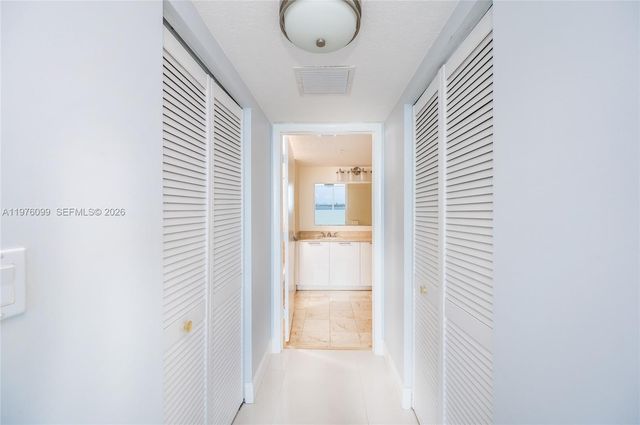 1800 N Bayshore Dr 2503, Miami, FL 33132