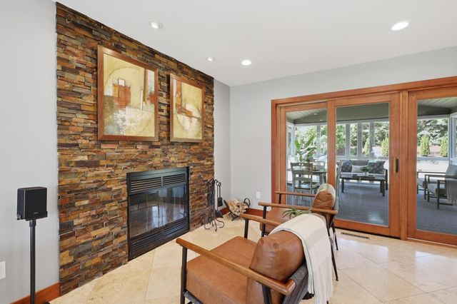 2734 Shadow Wood Court, Chaska, MN 55318