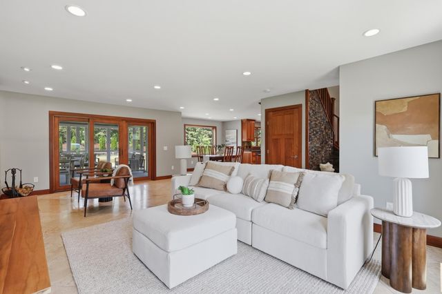 2734 Shadow Wood Court, Chaska, MN 55318