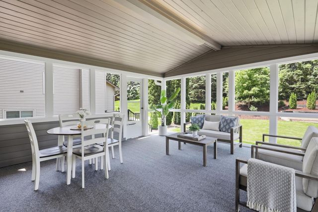 2734 Shadow Wood Court, Chaska, MN 55318