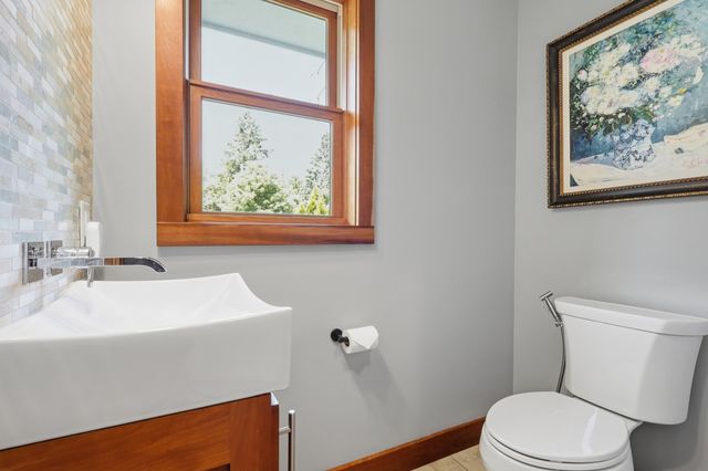 2734 Shadow Wood Court, Chaska, MN 55318