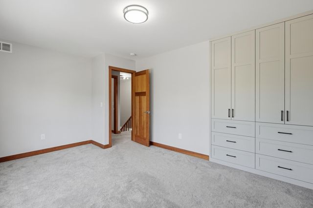 2734 Shadow Wood Court, Chaska, MN 55318