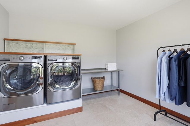2734 Shadow Wood Court, Chaska, MN 55318