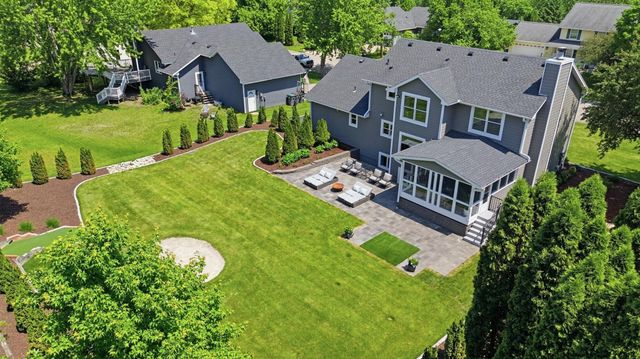 2734 Shadow Wood Court, Chaska, MN 55318