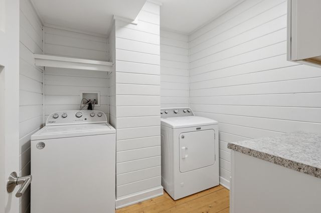 2734 Shadow Wood Court, Chaska, MN 55318