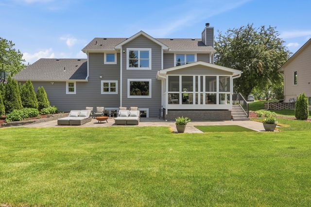 2734 Shadow Wood Court, Chaska, MN 55318