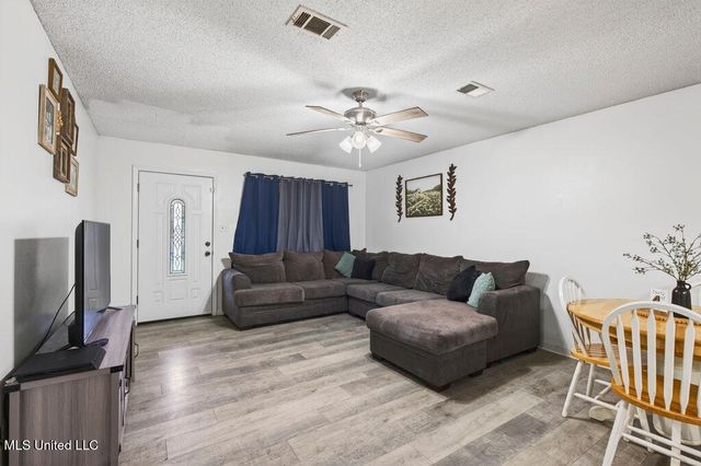 43 Pine Hill Drive, Carriere, MS 39426