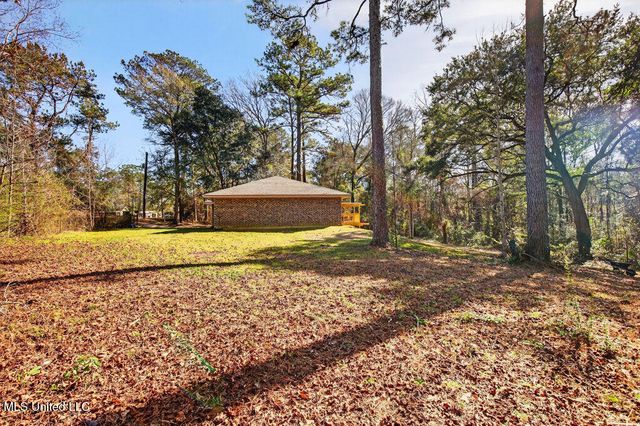 43 Pine Hill Drive, Carriere, MS 39426