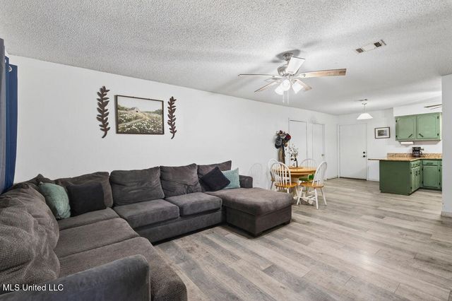 43 Pine Hill Drive, Carriere, MS 39426