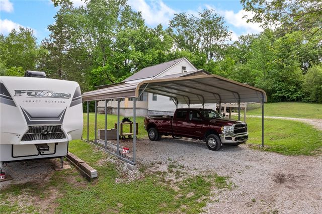 1505 N Spring Road, Harrison, AR 72601