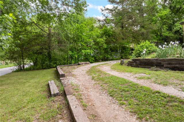 1505 N Spring Road, Harrison, AR 72601