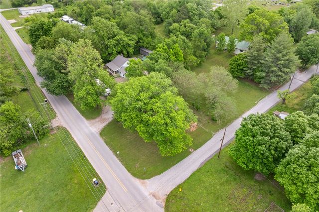 1505 N Spring Road, Harrison, AR 72601
