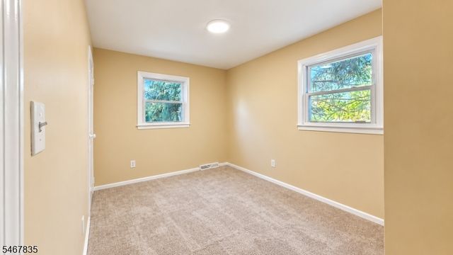 34 Winthrop Dr, Manalapan Twp., NJ 07726