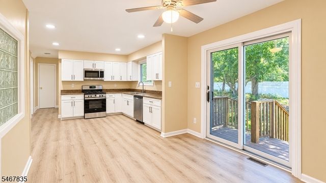 34 Winthrop Dr, Manalapan Twp., NJ 07726