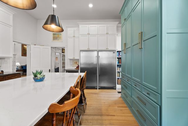 911 W Houston, Tyler, TX 75702