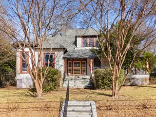 911 W Houston, Tyler, TX 75702