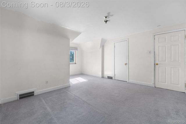 7841 E Morrow Circle, Dearborn, MI 48126